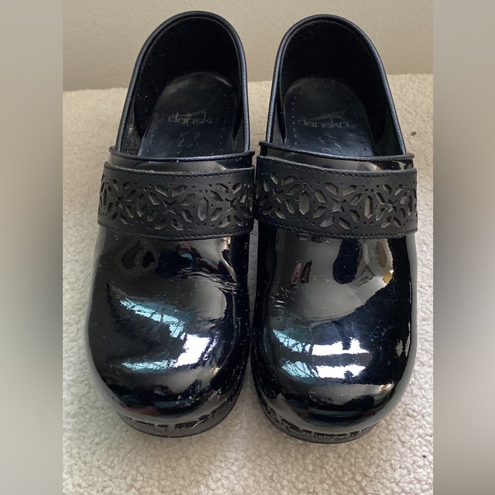 Danscos size 38 (7.5 womens)
